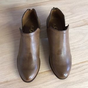 Brown boots